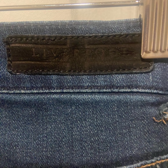 Liverpool Madonna Skinny Legging. Size 2/26” waist - Picture 5 of 8